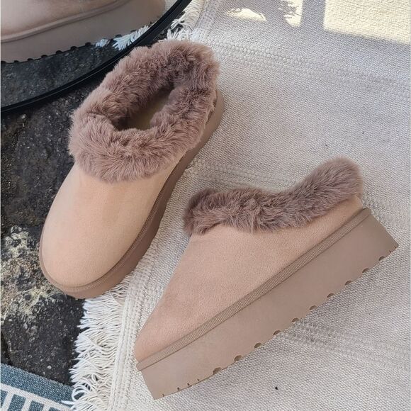 🍂🐻The Autumn// taupe faux fur lined platform slippers - Picture 4 of 6